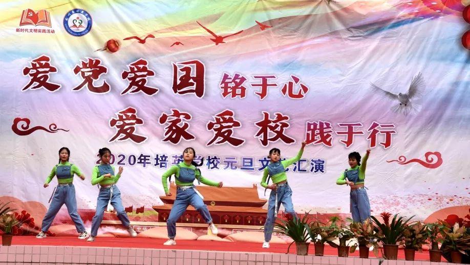 女性长期戴“银手镯”，身体最后会怎么样呢？或许多数人还不了解