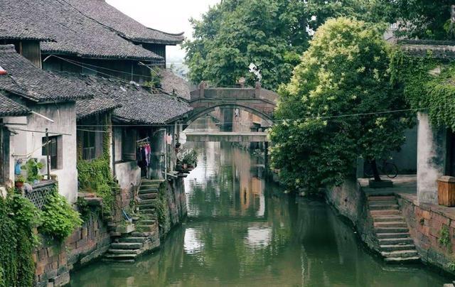 石家庄市桥西区东风路北社区开展“春节写福字 传承文化情”主题活动